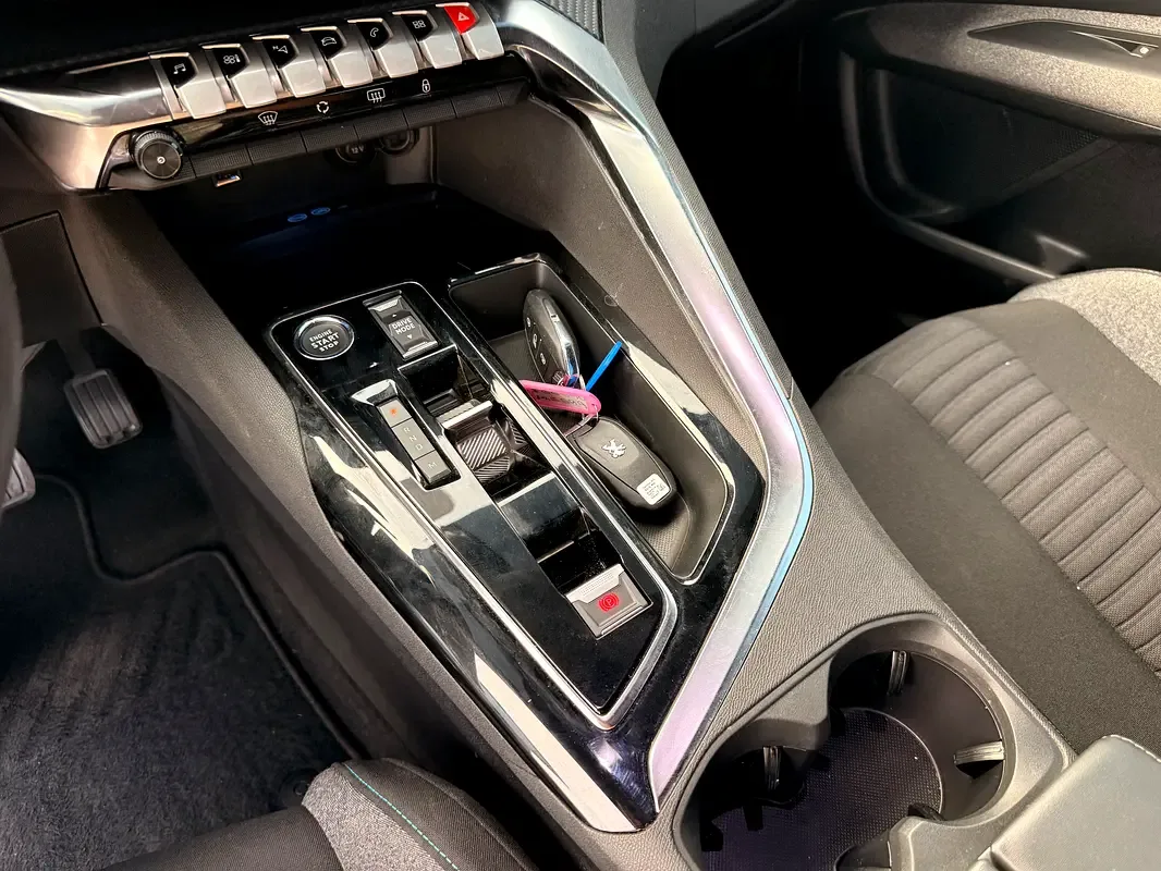 Peugeot 3008 1.6 AT (180 حصان) - 16