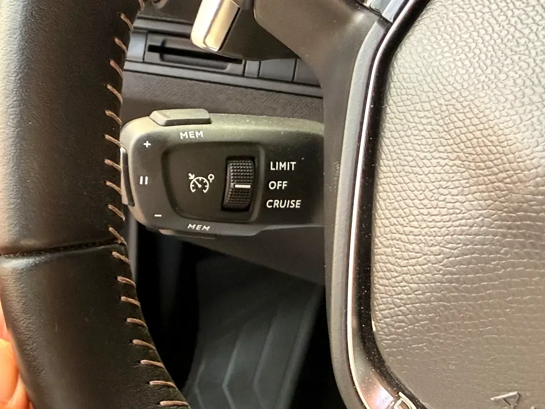 Peugeot 3008 1.6 AT (180 حصان) - 19