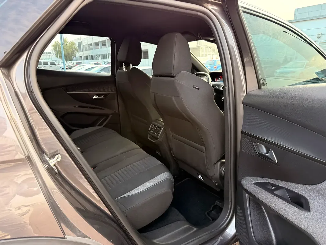 Peugeot 3008 1.6 AT (180 hp) - 11