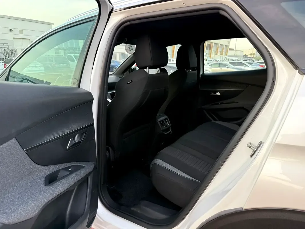 Peugeot 3008 1.6 AT (180 حصان) - 11