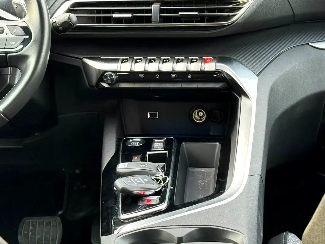 Peugeot 3008 1.6 AT (180 حصان) - 14