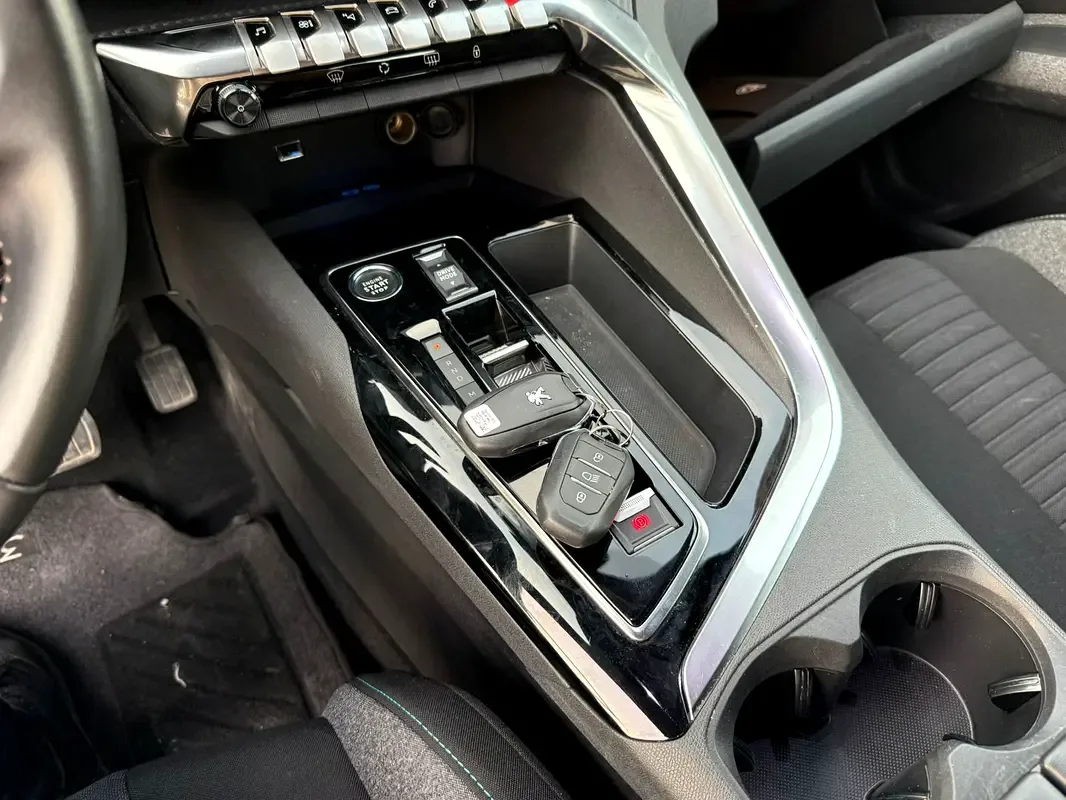 Peugeot 3008 1.6 AT (180 حصان) - 18
