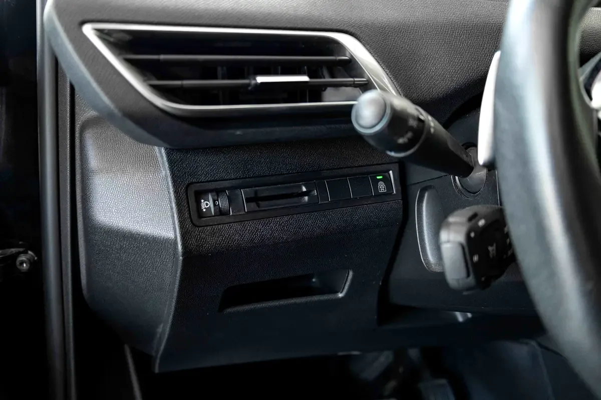 Peugeot 3008 1.6 AT (180 حصان) - 10