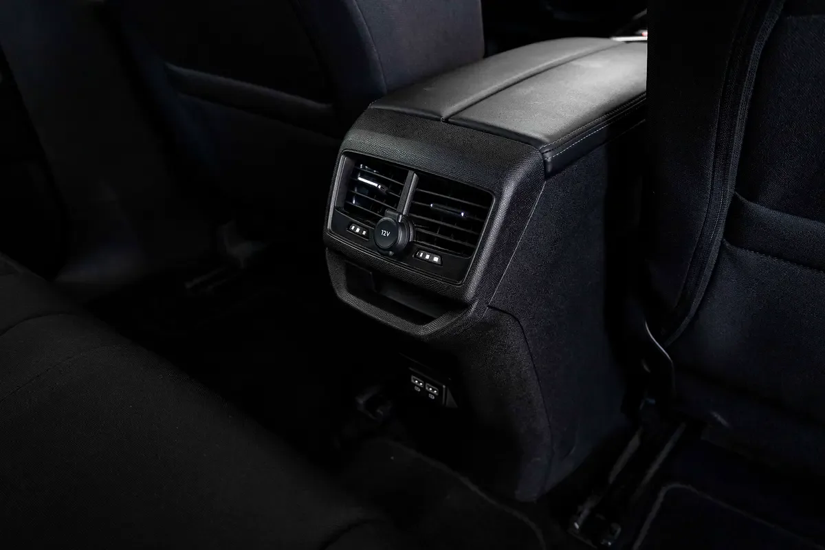 Peugeot 3008 1.6 AT (180 حصان) - 19