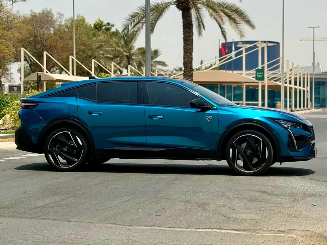 Peugeot 408 1.5 AT (173 حصان) - 2