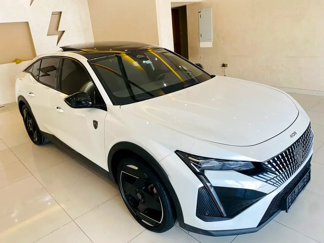 Peugeot 408 1.6 AT (175 حصان) - 10