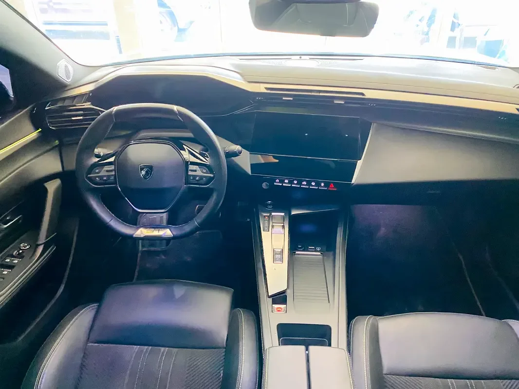 Peugeot 408 1.6 AT (175 حصان) - 14