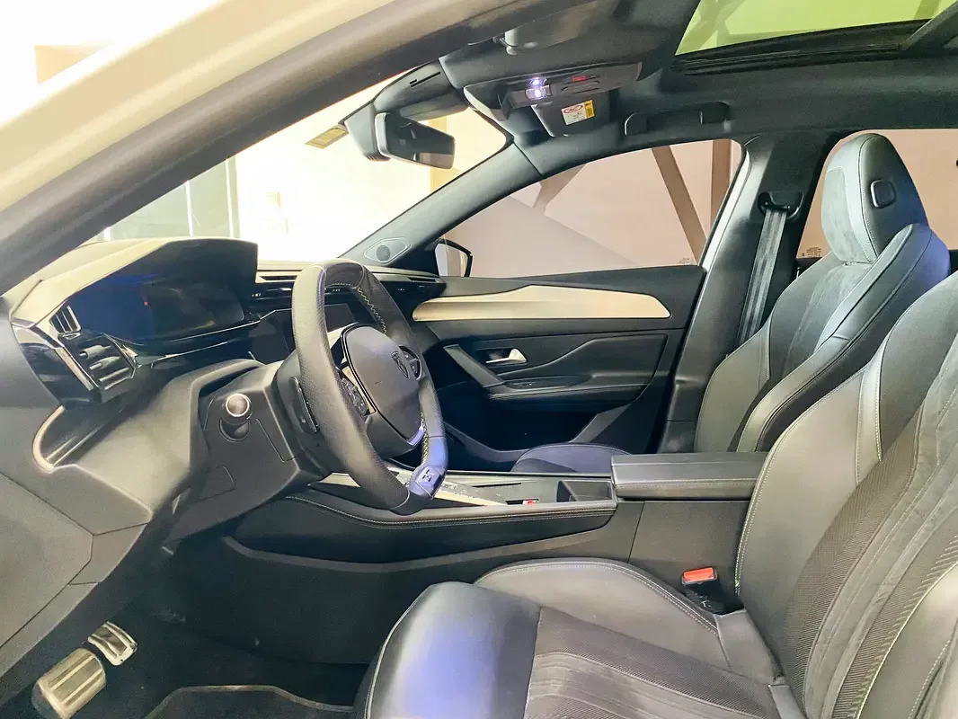 Peugeot 408 1.6 AT (175 حصان) - 17