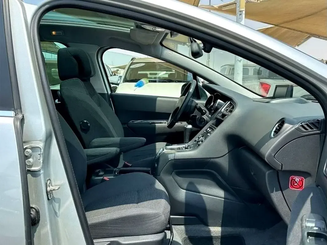 Peugeot 5008 1.6 AT (156 حصان) - 11