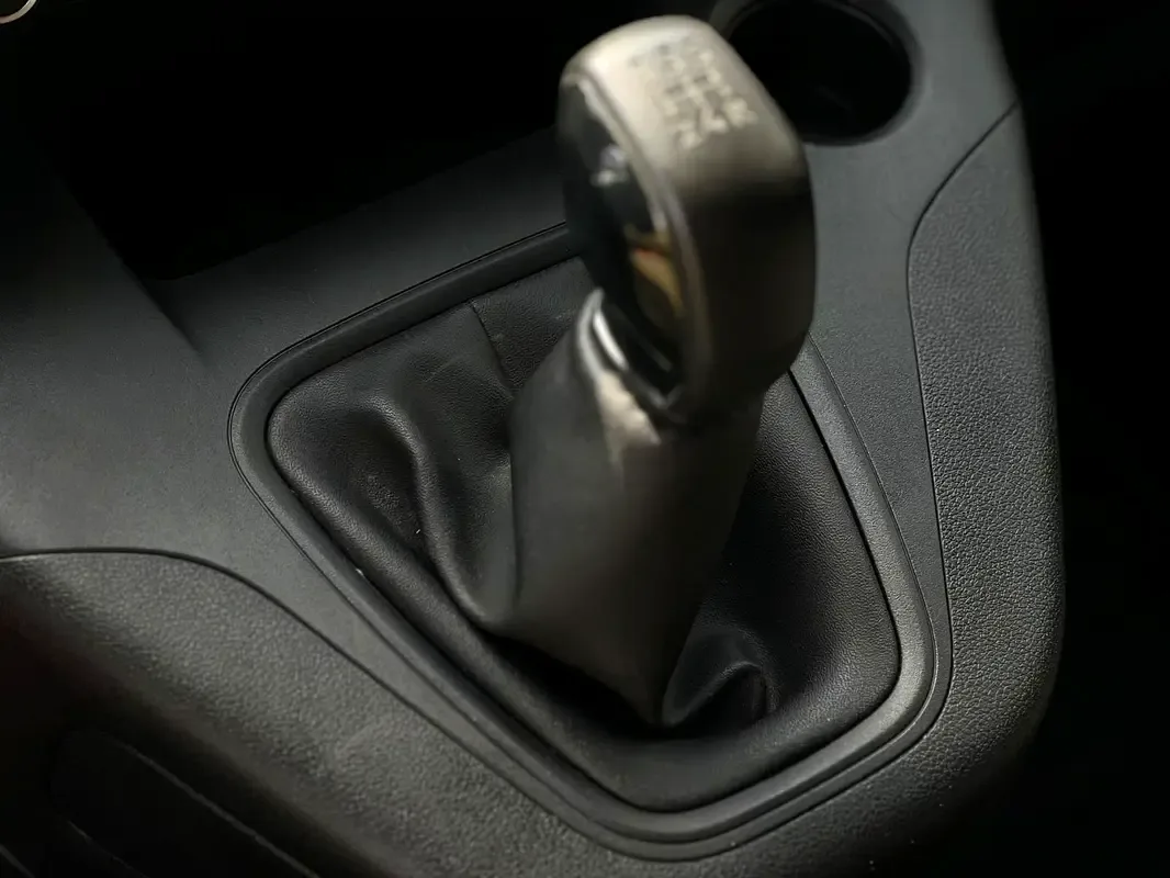 Peugeot Partner 1.5 MT (102 حصان) - 17