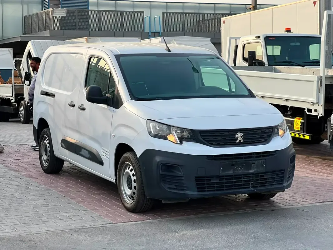 Peugeot Partner 1.5 MT (102 hp)
