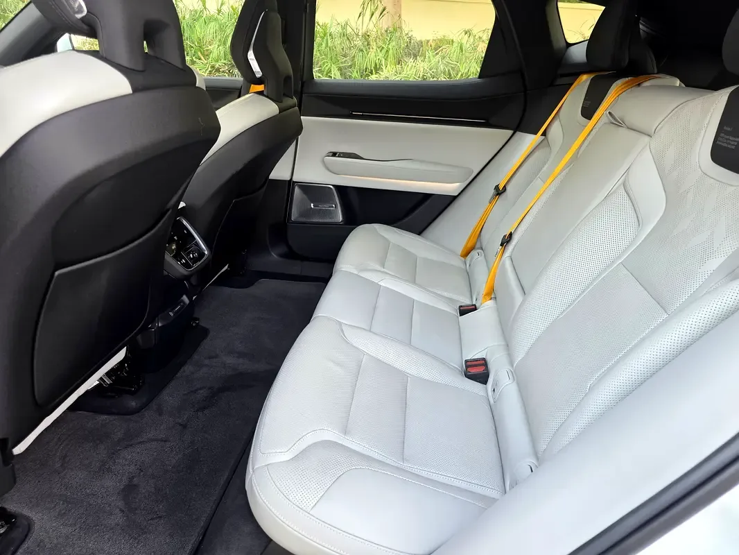 Polestar 3 AT 4WD (490 hp) - 16