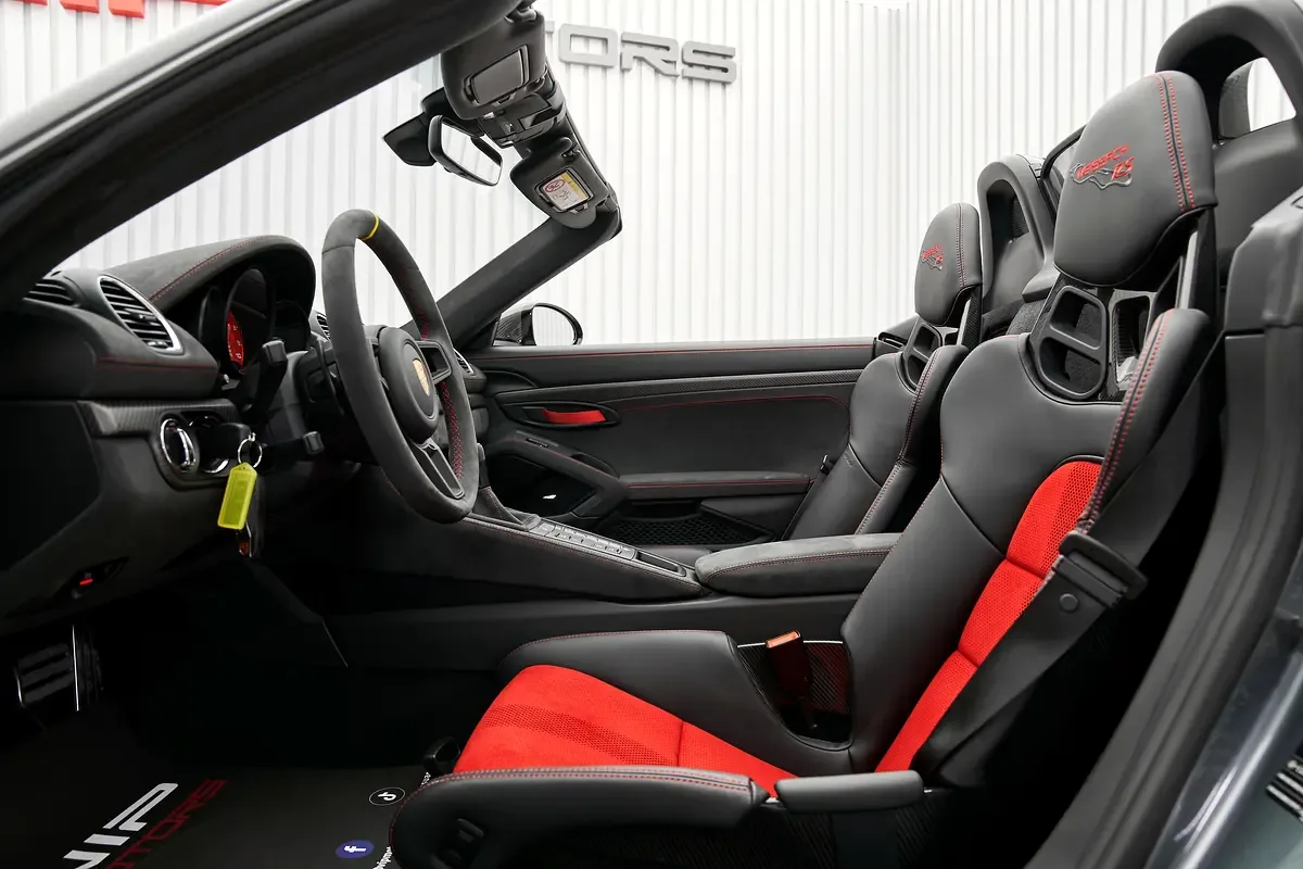 Porsche 718 Spyder 4.0 AMT RWD (500 حصان) - 16