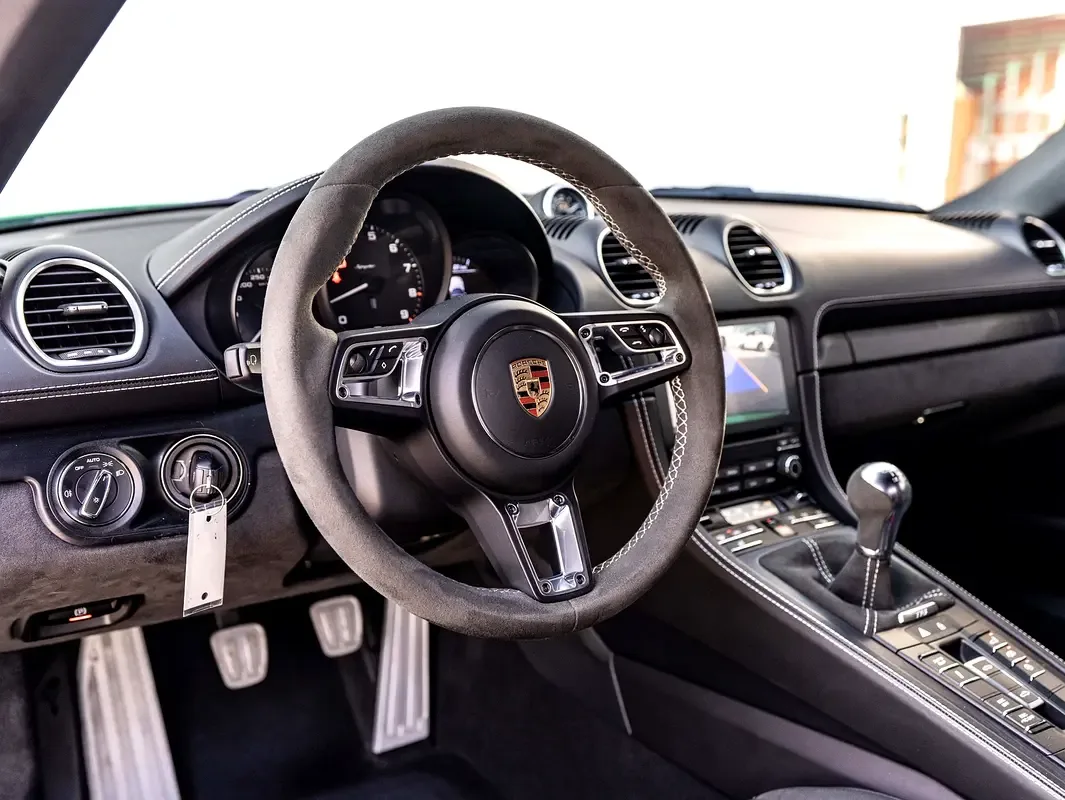 Porsche 718 Spyder 4.0 AMT RWD (500 حصان) - 10