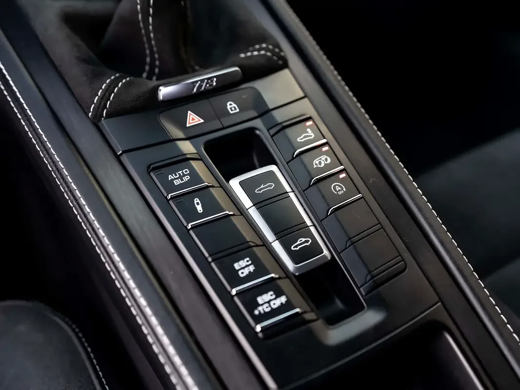 Porsche 718 Spyder 4.0 AMT RWD (500 حصان) - 14