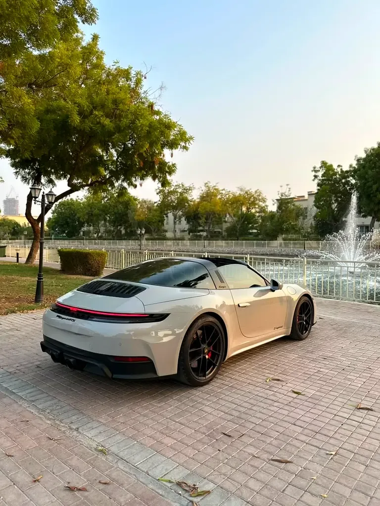 Porsche 911 3.0 AMT AWD (480 حصان) - 15