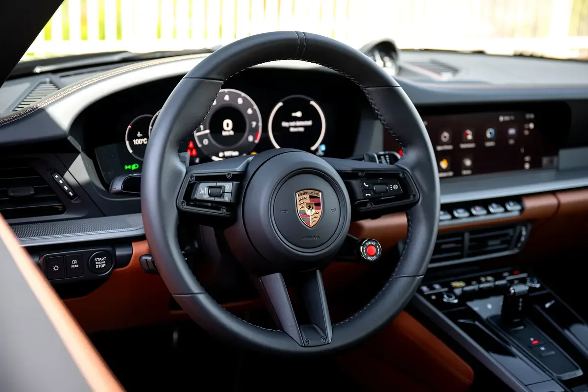 Porsche 911 3.0 AMT RWD (394 hp) - 10