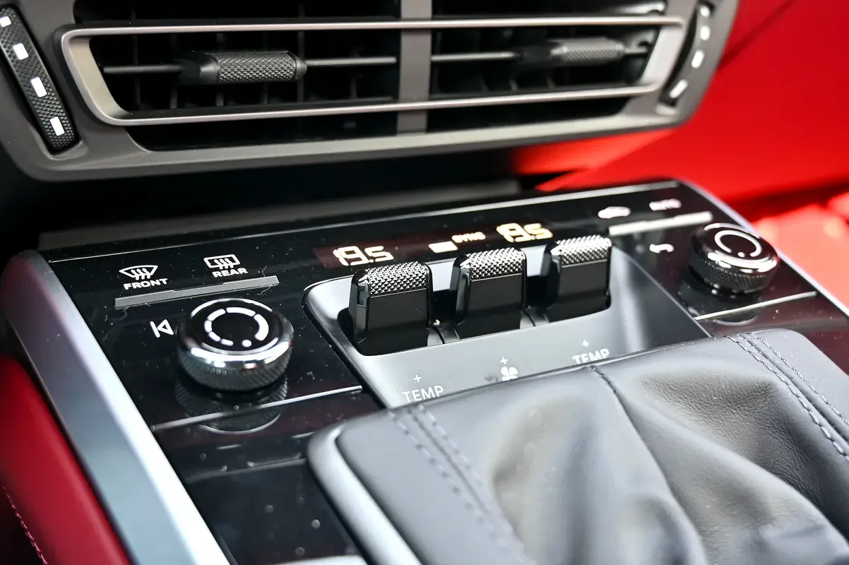 Porsche 911 3.0 AMT RWD (480 hp) - 16