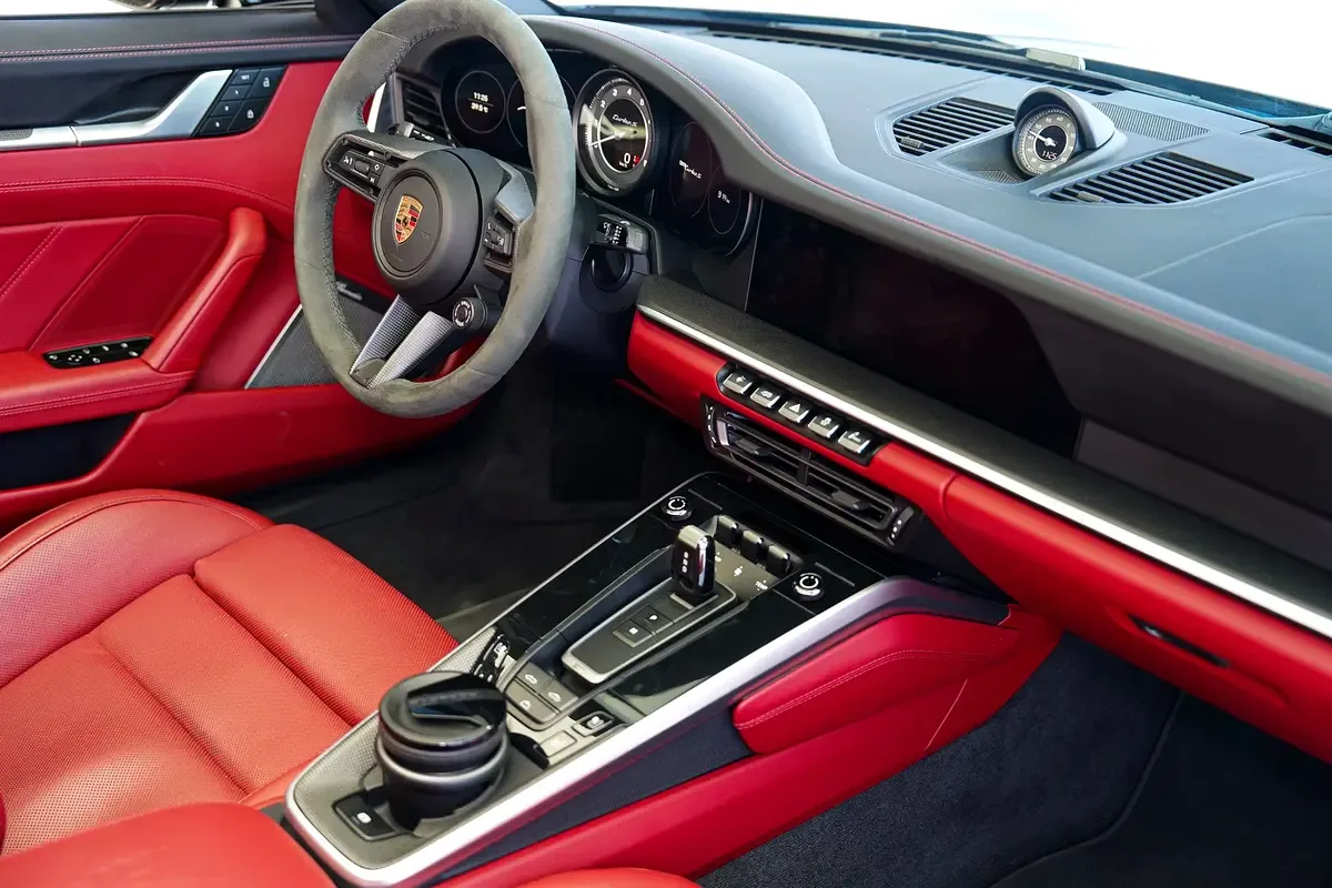 Porsche 911 3.6 AMT AWD (495 حصان) - 8