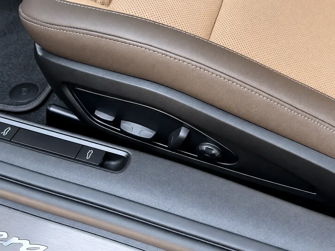 Porsche 911 3.6 AMT AWD (495 hp) - 12
