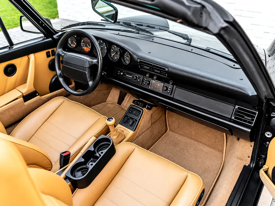 Porsche 911 3.6 MT (250 hp) - 8
