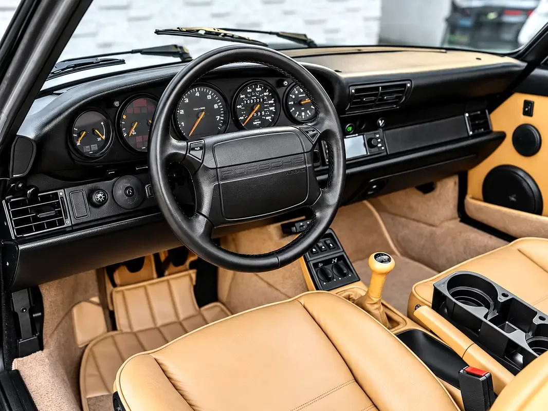 Porsche 911 3.6 MT (250 hp) - 13