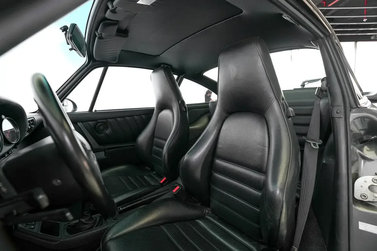 Porsche 911 3.6 MT Turbo (360 hp) - 9