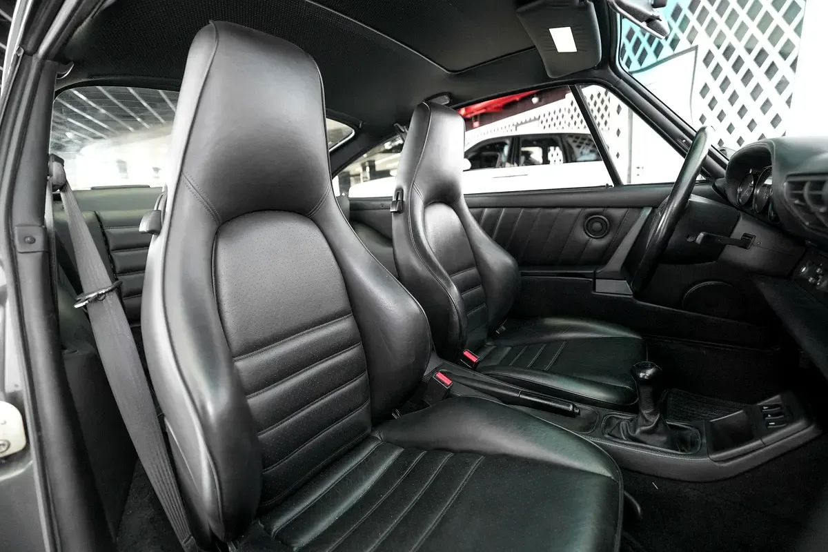 Porsche 911 3.6 MT Turbo (360 hp) - 15