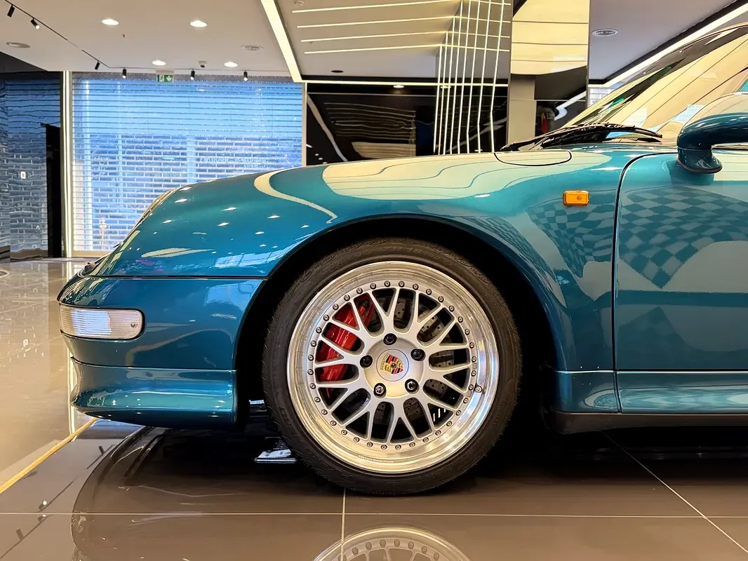 Porsche 911 3.6 MT Turbo (408 حصان) - 2