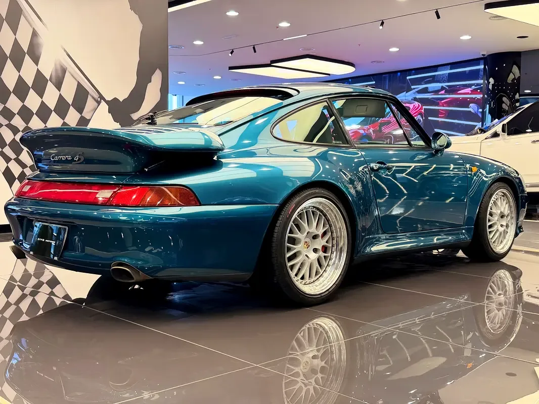 Porsche 911 3.6 MT Turbo (408 حصان) - 16