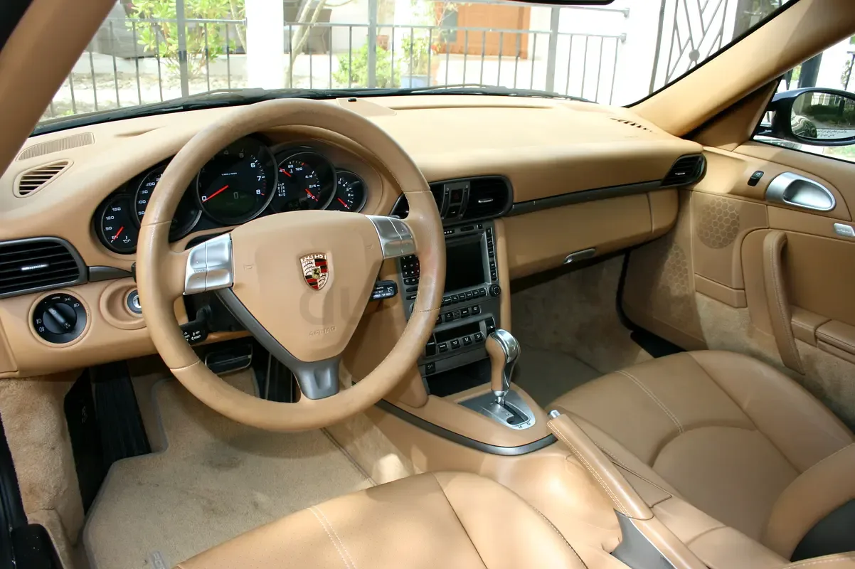Porsche 911 3.6 T PDK (480 حصان) - 8
