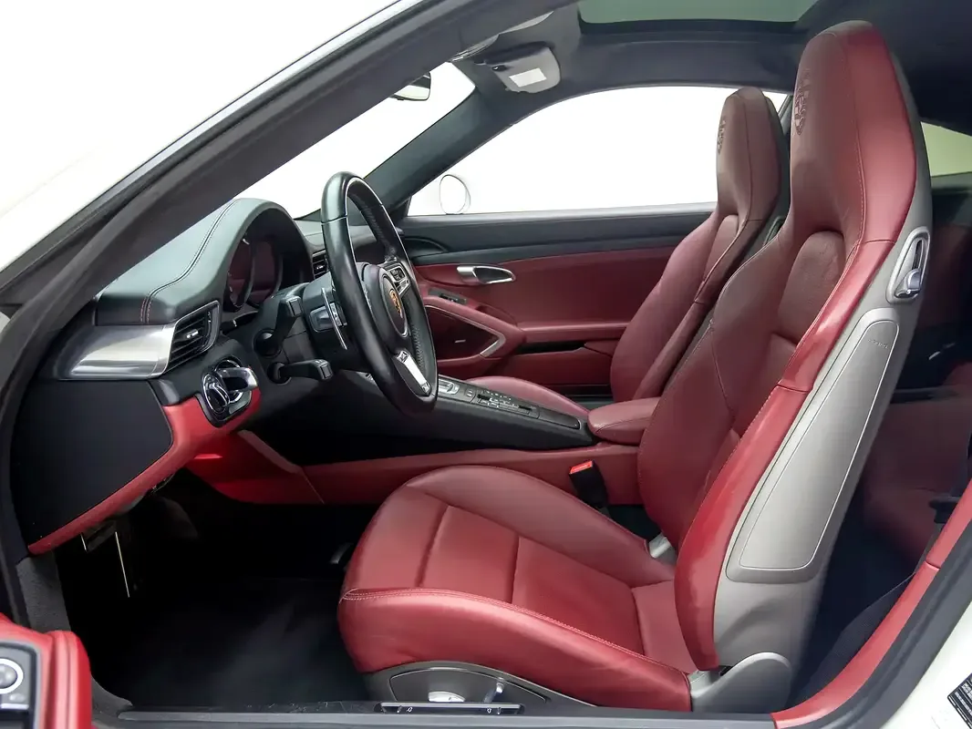 Porsche 911 4 GTS 3.0 MT (450 hp) - 9
