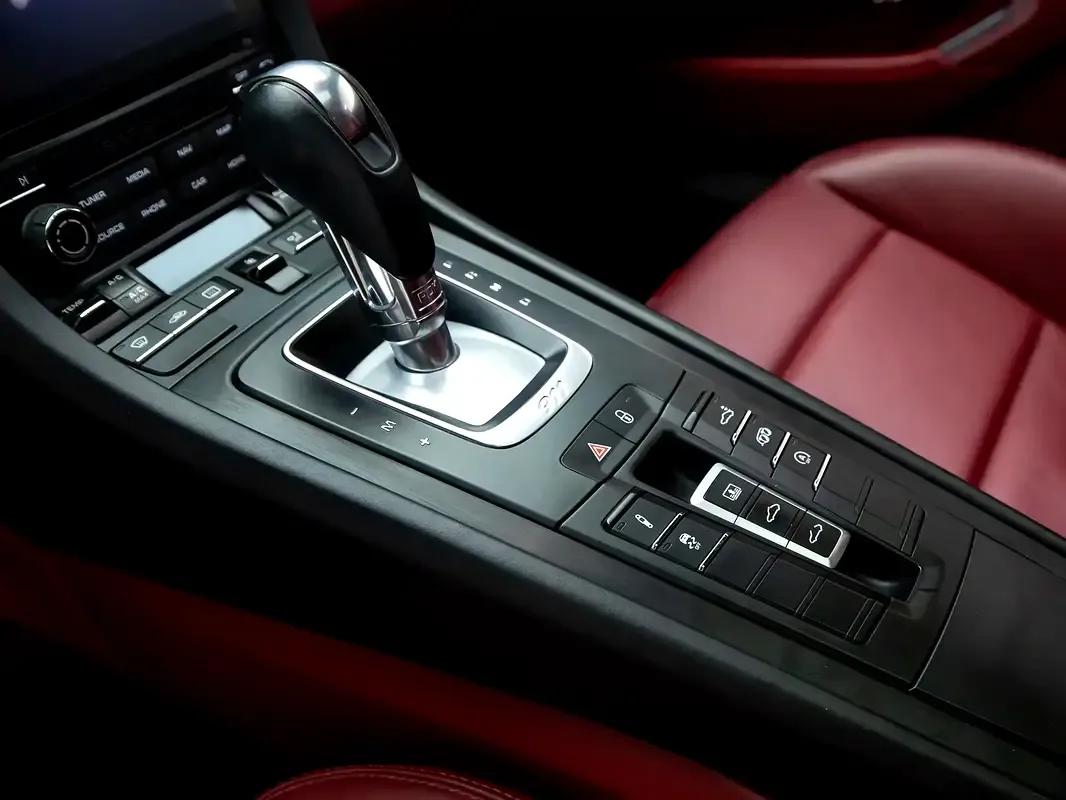 Porsche 911 4 GTS 3.0 MT (450 hp) - 13
