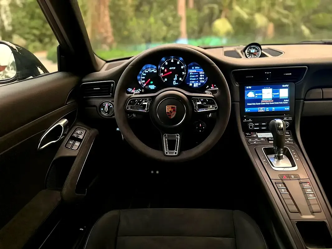 Porsche 911 4 GTS 3.0 PDK (450 hp) - 9