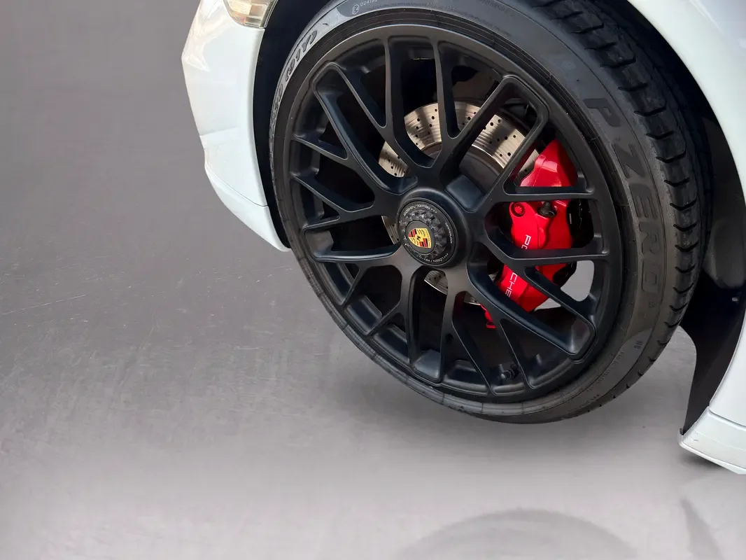 Porsche 911 GTS 3.0 PDK (450 hp) - 13