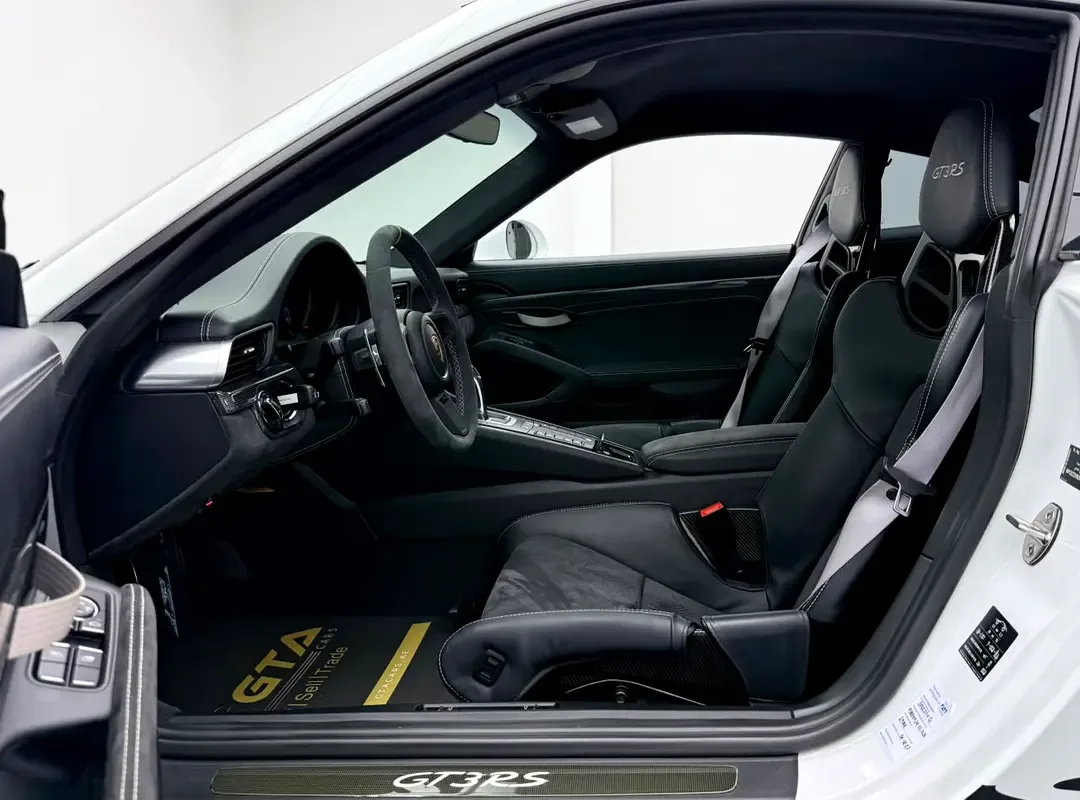 Porsche 911 RS 4.0 PDK (520 حصان) - 12