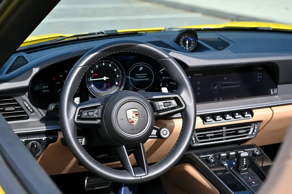 Porsche 911 S 3.0 PDK (450 hp) - 12