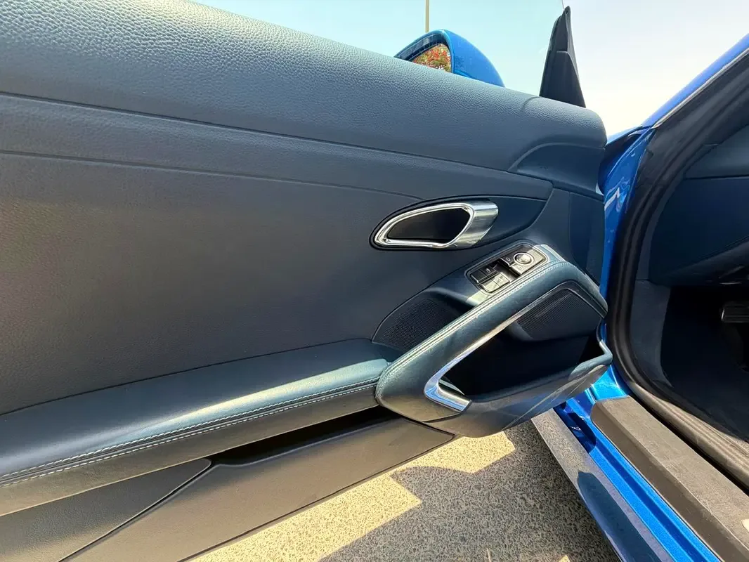 Porsche Boxster 2.7 PDK (265 hp) - 18
