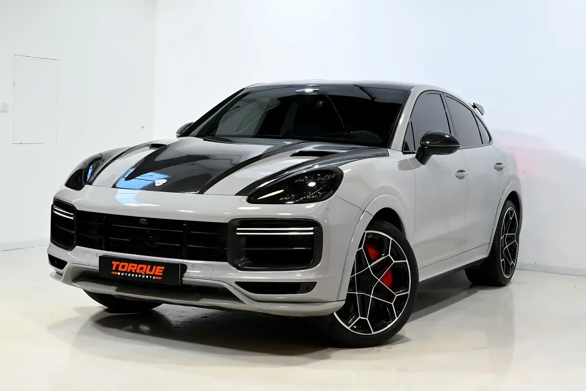 Porsche Cayenne 4.0 AT 4WD (640 حصان) - 3