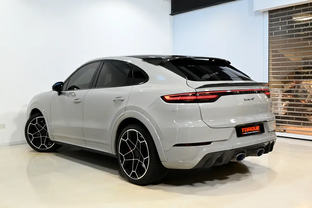 Porsche Cayenne 4.0 AT 4WD (640 حصان) - 6