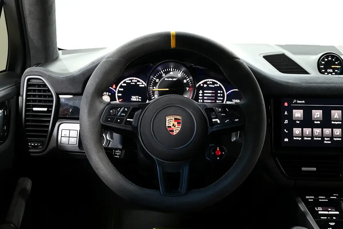 Porsche Cayenne 4.0 AT 4WD (640 حصان) - 10
