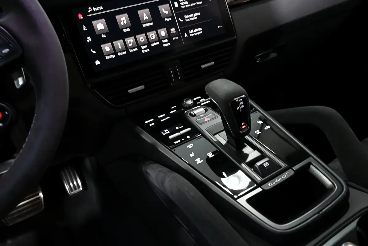Porsche Cayenne 4.0 AT 4WD (640 حصان) - 11