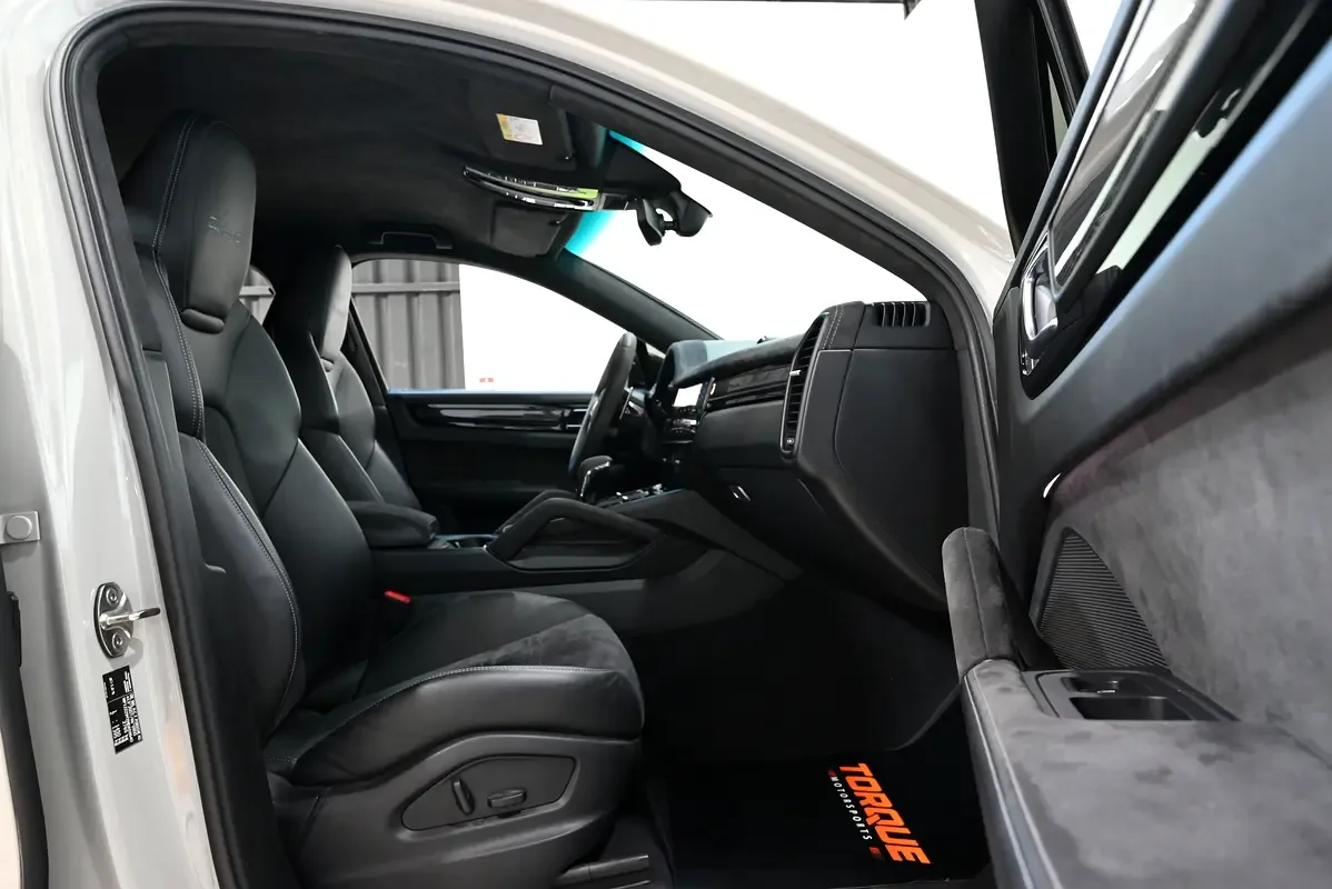 Porsche Cayenne 4.0 AT 4WD (640 حصان) - 14