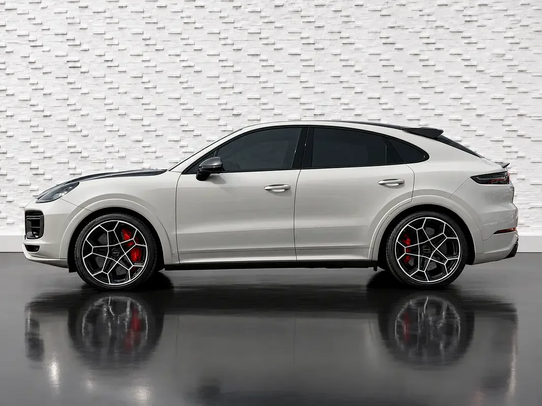 Porsche Cayenne 4.0 AT 4WD (640 hp) - 4