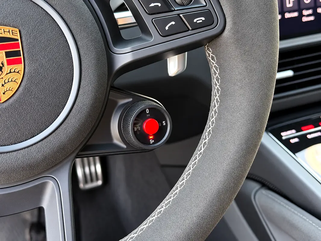 Porsche Cayenne 4.0 AT 4WD (640 hp) - 15