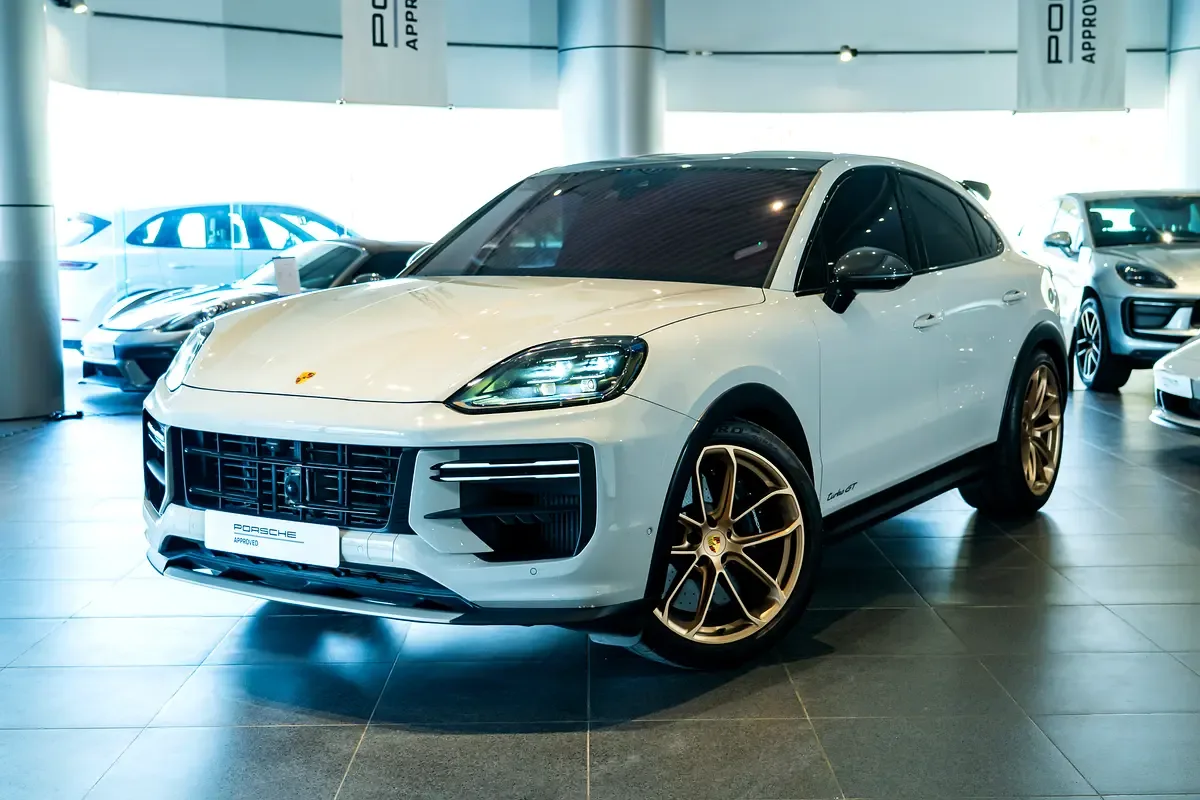 Porsche Cayenne 4.0 AT 4WD (659 hp)