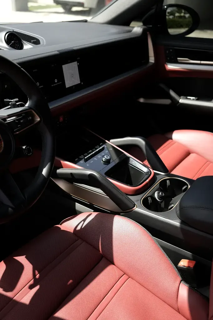 Porsche Cayenne 4.0 AT AWD (500 حصان) - 12