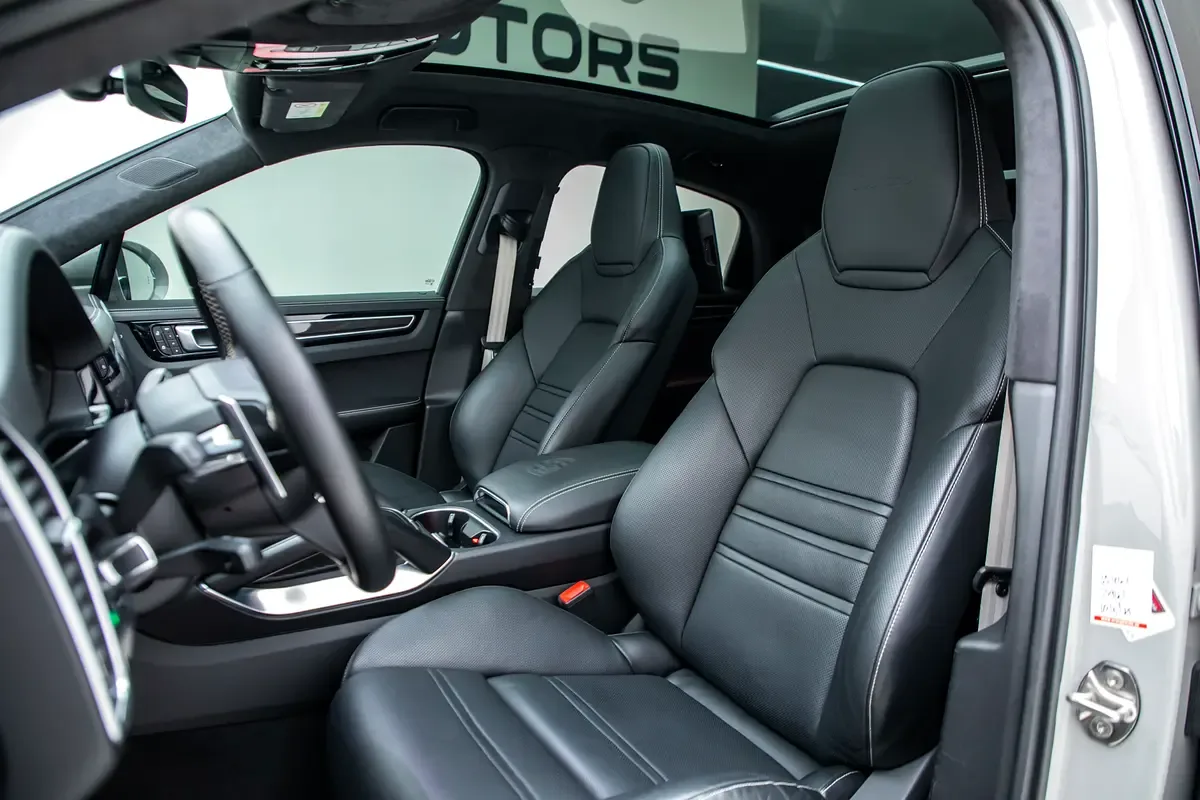 Porsche Cayenne 4.0 AT AWD (550 حصان) - 10