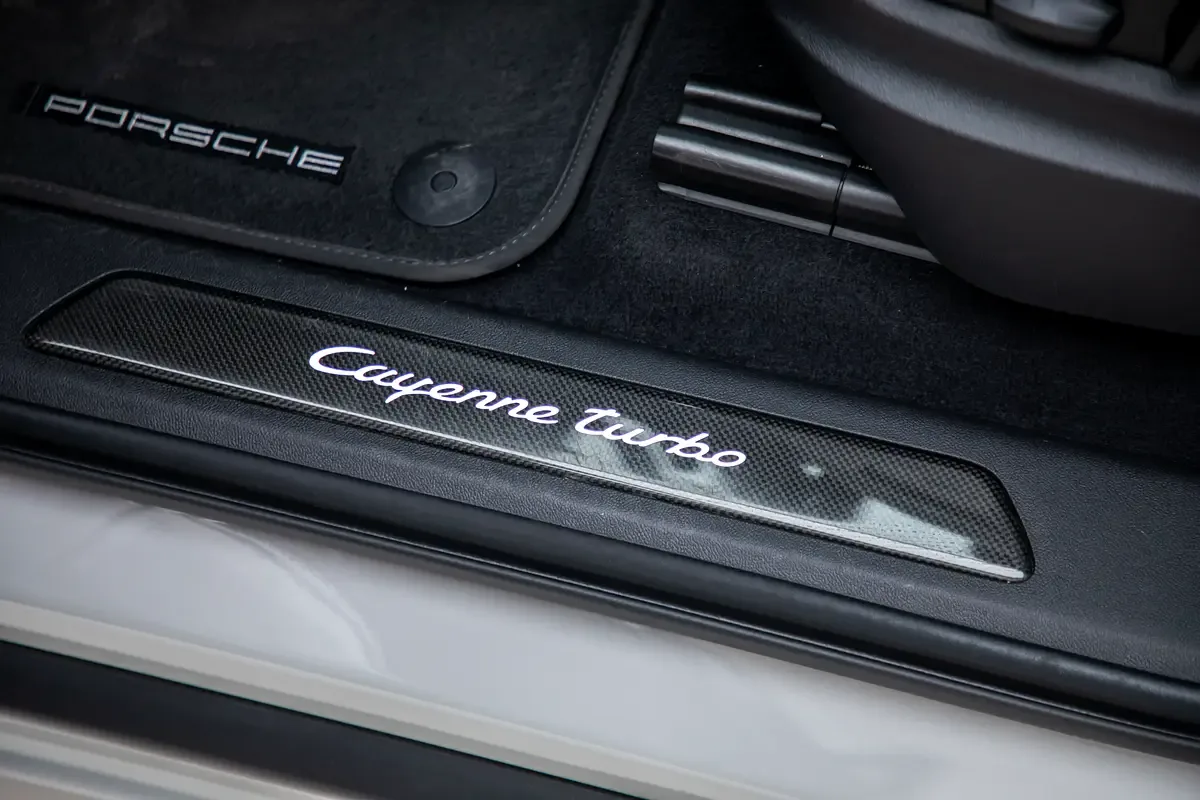 Porsche Cayenne 4.0 AT AWD (550 حصان) - 16