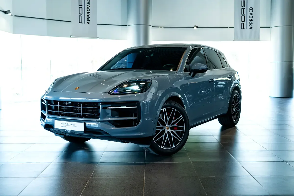 Porsche Cayenne E AT AWD (442 hp)